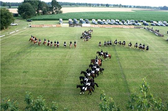 Reitverein Bokel feiert Jubiläum mit großer Quadrille