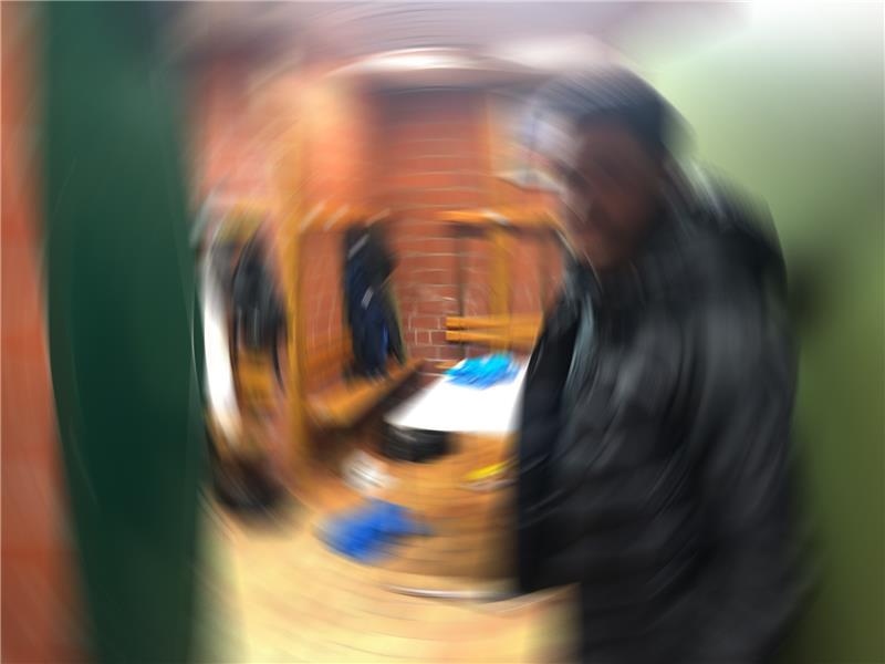 Oliver Ioannou zeigt das D/A-Heiligtum