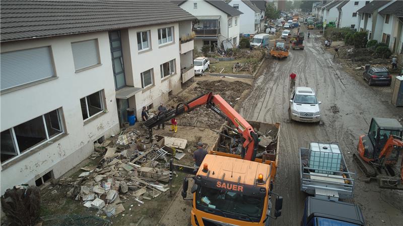 Polizei bittet Helfer, nicht mehr in Katastrophengebiet zu reisen