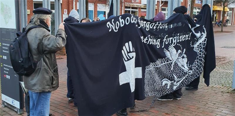 Antifa demonstriert in Buxtehude