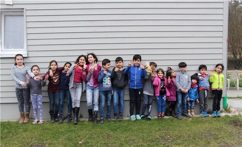 Diese Kinder aus Heitmannshausen freuen sich über Deutsch- und Nachhilfeunterricht