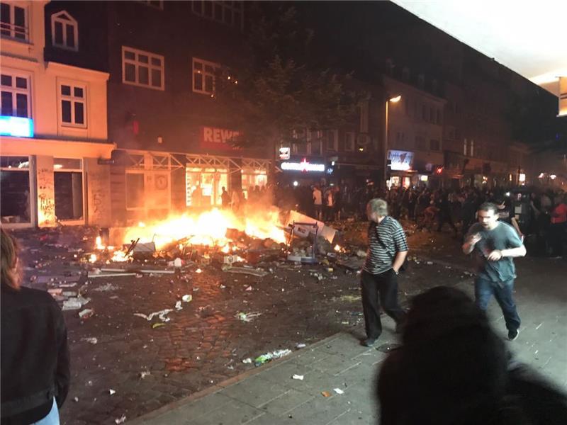 Kriegsähnliche Zustände im Schanzenviertel