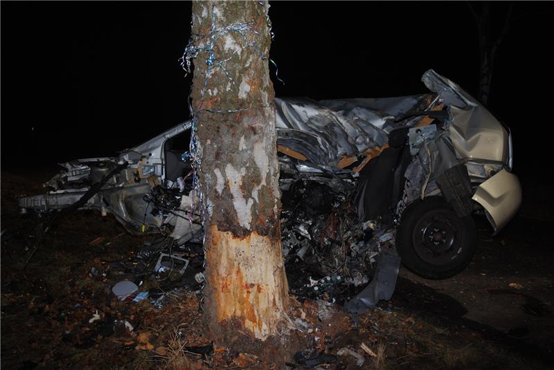 Tödlicher Unfall am Trauerbaum zwischen Buxtehude und Apensen