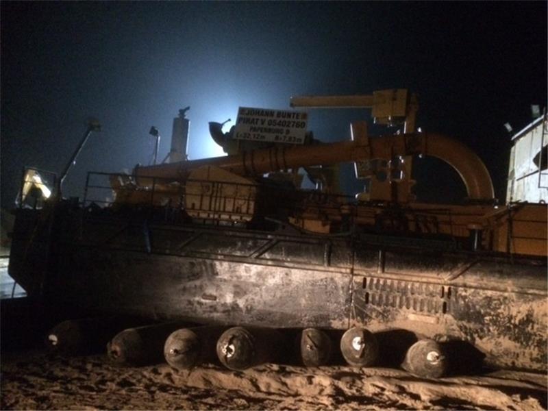 Saugbagger in Ovelgönne: Bergung steht vor dem Abschluss