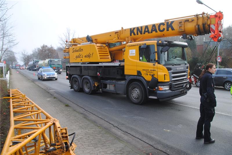 Umwelteinsatz in Nottensdorf nach Unfall mit Gefahrguttransport auf der B73
