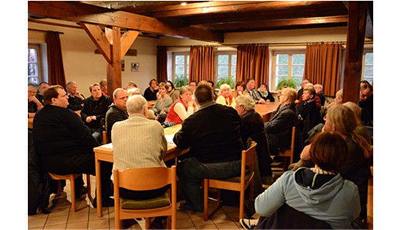 Bürgerinitiative sagt LKW-Verkehr im Alten Land den Kampf an