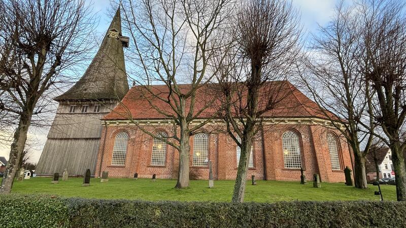 Pünktlich zu Weihnachten: St.-Martini-Kirche in Estebrügge hat sich herausgeputzt