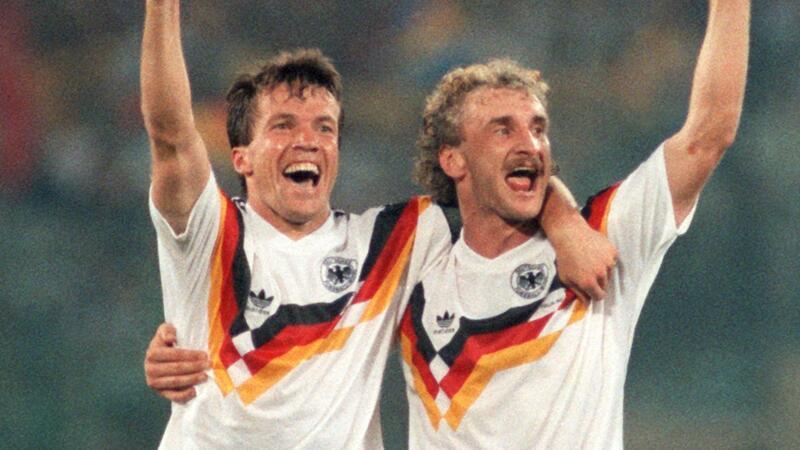 Nike statt Adidas ab 2027: Ausrüster-Revolution beim DFB erntet viel Kritik Nike statt Adidas ab 2027: Ausrüster-Revolution beim DFB erntet viel Kritik