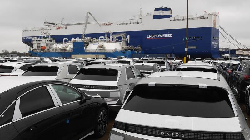Nach Brückeneinsturz in den USA: In Bremerhaven stecken 3000 Autos für Baltimore fest Nach Brückeneinsturz in den USA: In Bremerhaven stecken 3000 Autos für Baltimore fest