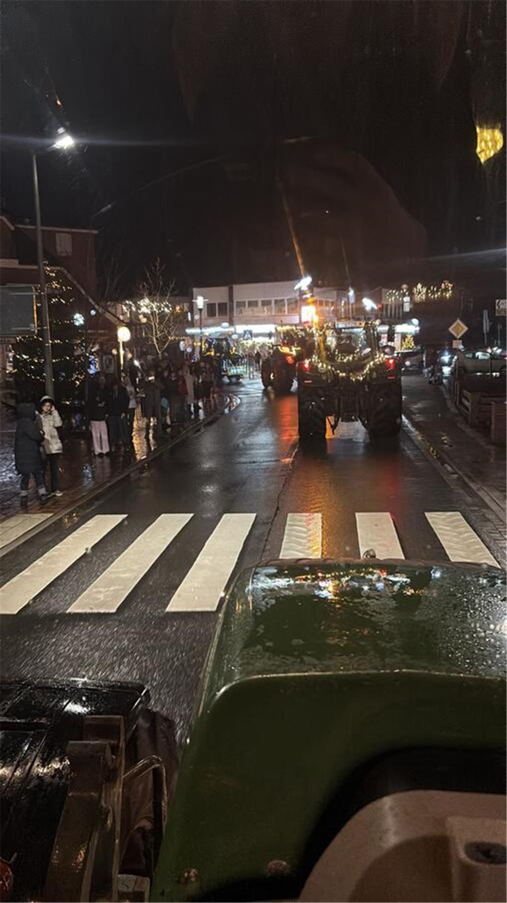 Bilder von der Lichterfahrt 2025. Fotos: Max von Allwörden.