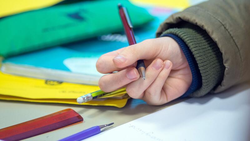 Bildung ist in Deutschland Länder-Sache, das ist auch im Grundgesetz festgeschrieben.