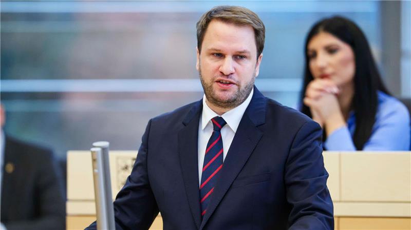 Bildung sei eine der wichtigsten Kernaufgaben des Landes, erklärte Christopher Vogt. (Archivbild)