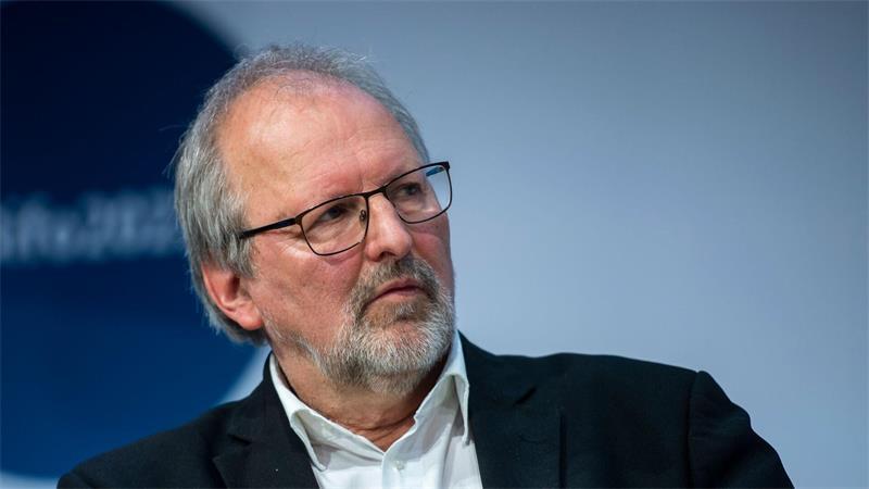 Lehrerverband beklagt: Zu gute Abiturnoten schaffen Probleme Bildungsexperte Heinz-Peter Meidinger findet den Notentrend an deutschen Schulen bedenklich. (Archivbild)