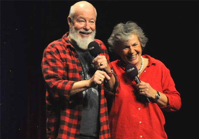 Bill Mockridge und Margie Kinsky brachten das Publikum und sich selbst im Stadeum zum Lachen. Foto: Lankuttis