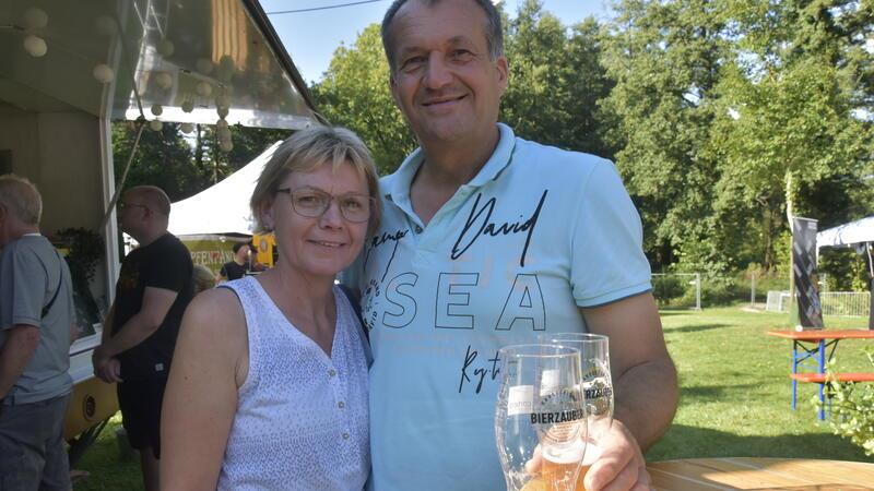 Birgit und Rainer Müller trinken gern ein Pils.