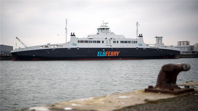 Bis Ende 2021 war die Elbfähre zwischen Cuxhaven und Brunsbüttel unterwegs. Foto: dpa
