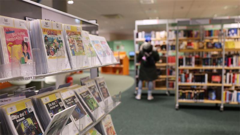 Hamburgs Bücherhallen werden von mehr Menschen genutzt Bis Ende September sind in diesem Jahr bereits mehr als 8,5 Millionen Medien ausgeliehen worden. (Archivbild)
