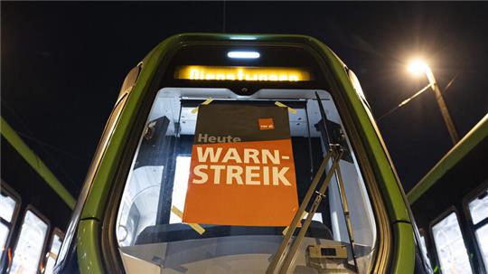 Bis Samstag sind regional an unterschiedlichen Tagen Arbeitskämpfe geplant, mit dem Freitag (1. März) als Hauptstreiktag (Symbolbild).