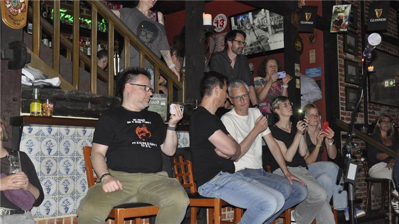 So geht Party in Buxtehude: Musik im Rebel‘s Choice bis spät in die Nacht Bis auf den letzten Platz ist das Rebel‘s Choice besetzt.