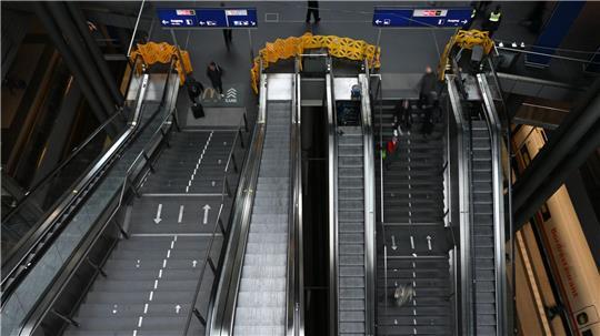 Bis auf weiteres gesperrt: 42 von 54 Rolltreppen im Berliner Hauptbahnhof. (Archivbild)