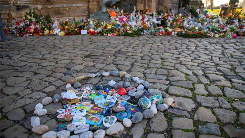 Bis heute ist der Platz vor der Johanniskirche ein Anlaufpunkt für viele Menschen. (Archivbild)