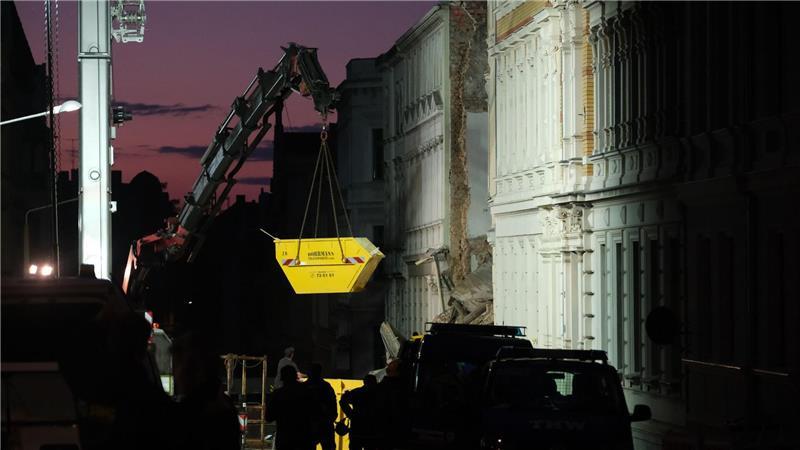 Bis in die Nacht hinein wurde nach den Vermissten gesucht.