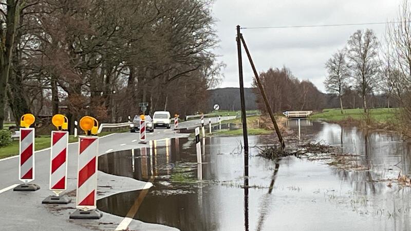 Bis nach Hammahermoor reicht das Gebiet des Schöpfwerkverbands Burgbeck. Der Burgbeckkanal lief Mitte der Woche hier noch über.