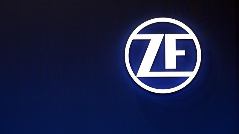 Autozulieferer ZF auf Schrumpfkurs Bis zu 14.000 Stellen könnten in den kommenden Jahren bei Autozulieferer ZF wegfallen. (Archivbild)