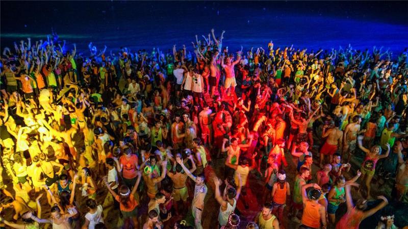 Warnung vor Anschlägen bei Full Moon Party in Thailand Bis zu 30.000 Gäste nehmen jeden Monat an der Full Moon Party in Koh Phangan teil. (Archivbild)