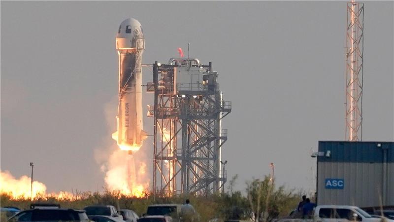 Bezos schießt Katy Perry und eigene Partnerin ins All Bis zu 3.600 Kilometer pro Stunde schnell wurde die Rakete am Montag. (Archivbild)