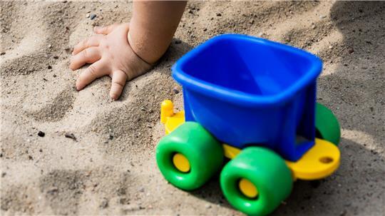 Bis zum Alter von etwa vier Jahren müssen Kinder nach der aktuellen Rechtssprechung durchgehend beaufsichtigt werden. (Symbolbild)