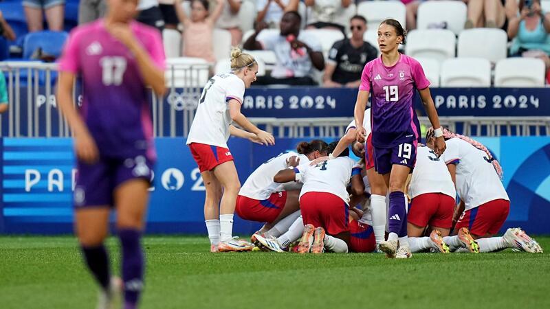 Bittere Niederlage gegen die USA: Felicitas Rauch und die DFB-Frauen  