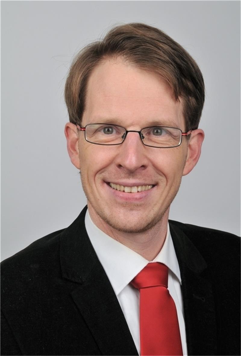 Neuer SPD-Vorstand erteilt Privatisierung der Lühe-Schulau-Fähre eine Absage Björn Protze ist zuständig für Kreispolitik.