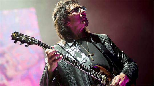Black-Sabbath-Gitarrist Tony Iommi veröffentlicht sein erstes Soloalbum seit über 20 Jahren. (Archivbild)