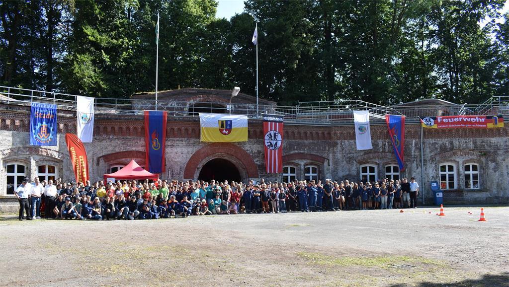 Blaulichttag 2026: Diverse Kinder- und Jugendgruppen von DLRG, DRK, THW und Feue...