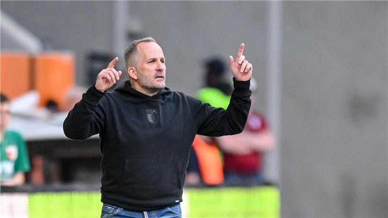 Europacup-Traum lebt: Augsburg schlägt schwache Gladbacher Bleibt Manuel Baum über den Sommer hinaus Augsburg-Trainer?