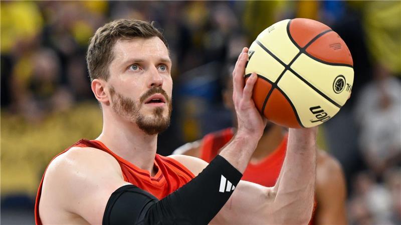 Bleibt bei den Bayern-Basketballern: Welt- und Europameister Andreas Obst. (Archivbild)