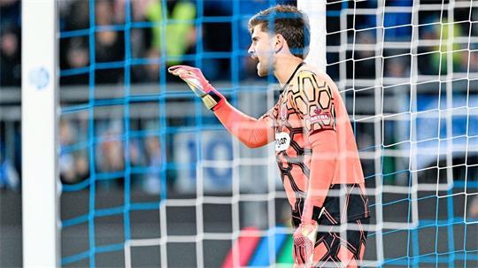 Bleibt beim FC St. Pauli: Der neue Stammtorwart Ben Voll. (Archivbild)
