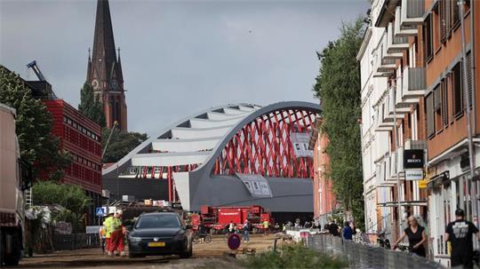 Blick auf Hamburgs neue Sternbrücke.