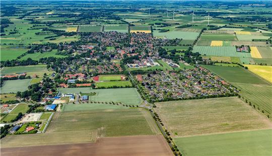 Blick auf Oldendorf. Im Nordwesten plant die Gemeinde den nächsten Abschnitt des Neubaugebiets.