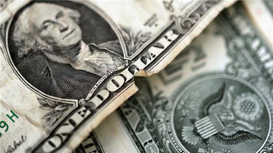 Blick auf US-Dollar: Im Monatsvergleich stiegen die Verbraucherpreise im März um 0,4 Prozent.