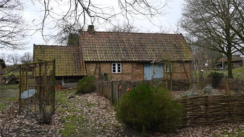 Blick auf das Backhaus: Es ist die Keimzelle des Bäuerlichen Hauswesens.
