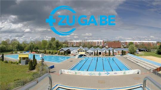 Blick auf das Freibad in Bützfleth mit seinen beiden Schwimmbecken.