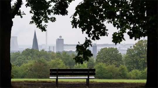 Blick auf das VW-Werk in Wolfsburg. Welche Perspektive gibt es für das Unternehmen? (Archivbild) 