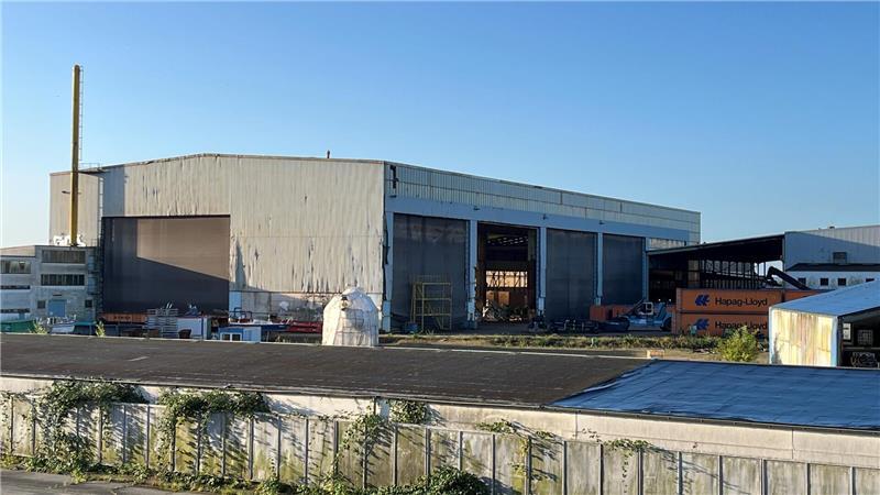 Rechtsstreit: Namik Essiz will Hamburg bei der Sietas-Werft ausbooten Blick auf das Werftgelände in Neuenfelde.