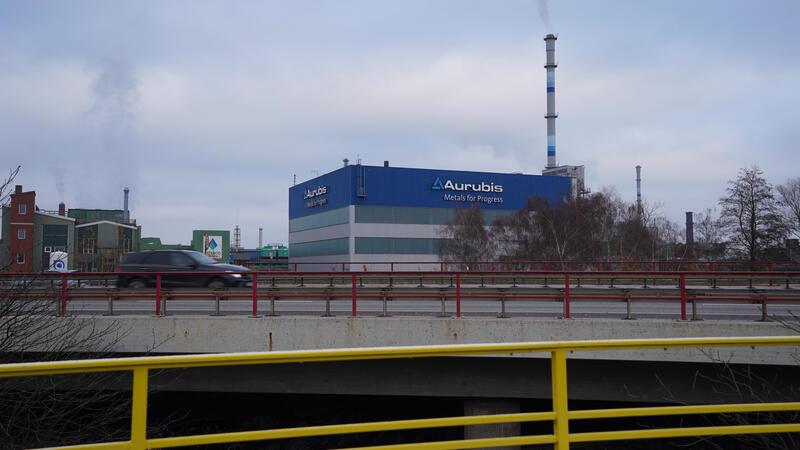 Aurubis: Prozess gegen „Edelmetall-Bande“ aus Kreis Stade gestartet Blick auf das Werksgelände der Aurubis AG.