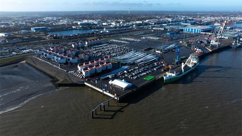 Blick auf den Hafen von Cuxhaven: In Teilbereichen gab es am Mittwochabend einen Stromausfall, wie der Netzbetreiber EWE bestätigt.