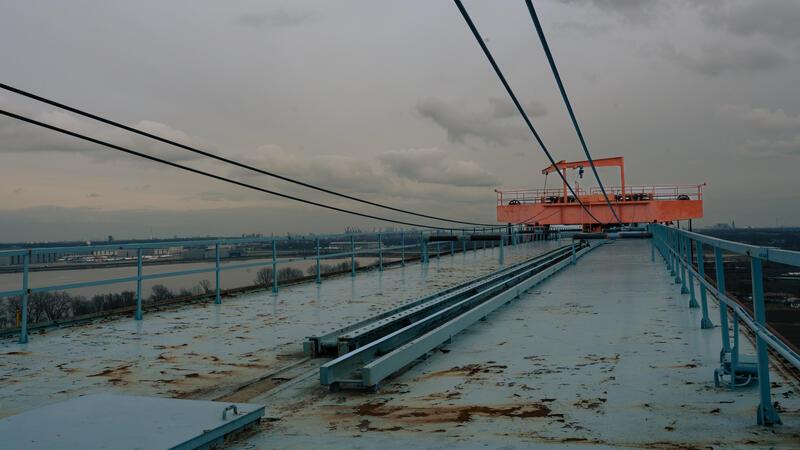 Blick auf den Portalkran Jucho auf der Sietas-Werft in Neuenfelde.