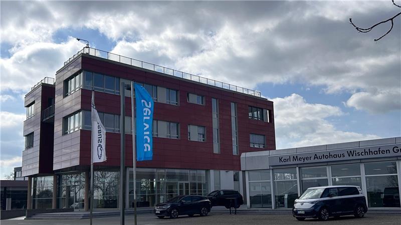 Übernahme von Karl Meyer: So erklärt das Unternehmen den Verkauf Blick auf den Unternehmenssitz der Karl Meyer AG und das Autohaus.