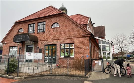 Blick auf die Awo-Kindertagesstätte Altes Rathaus. Das Gebäude liegt in Zukunft wieder in Grünendeich.